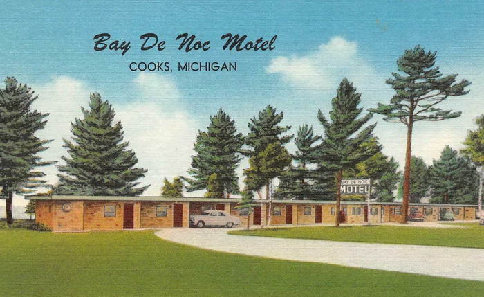 Motel Bay De Noc - Old Postcard (newer photo)